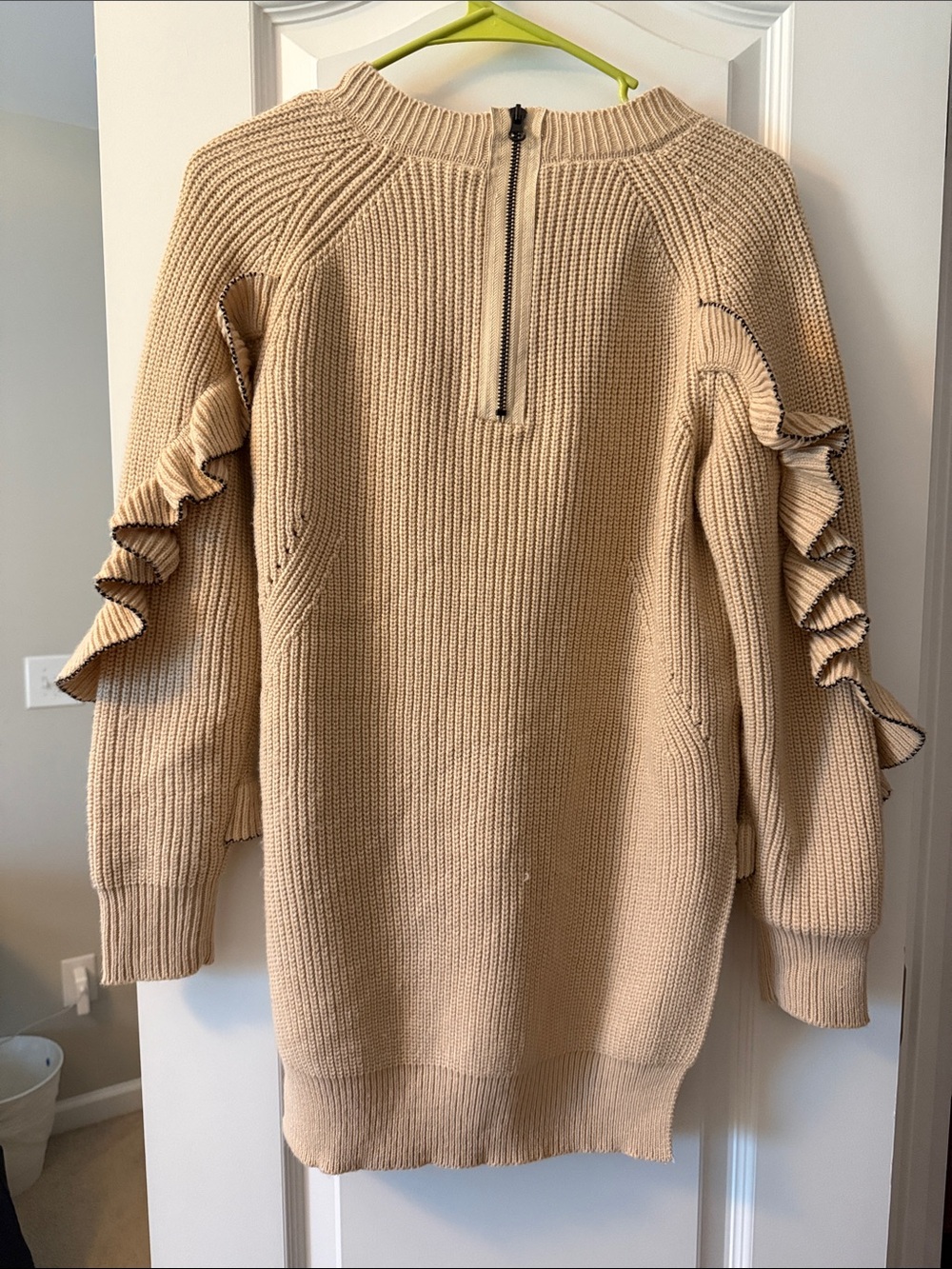 Avantlook Cream Ruffle-Cuff Ribbed Knit Sweater - Picture 2 of 2